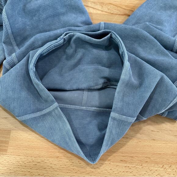 Lululemon Wunder Under High-Rise Tight Snow Washed Ribbed 28" Washed Luna size 2 - Picture 7 of 8